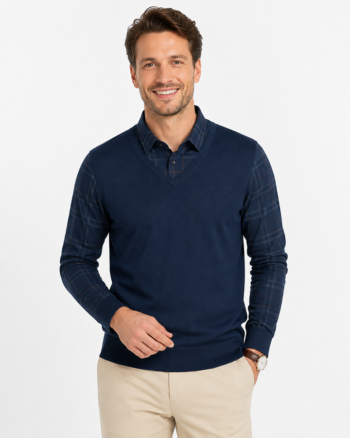 Komfortabler Herren Strickpullover mit V-Ausschnitt. Weicher, eleganter Slim Fit Pullover für Winter & Freizeit.