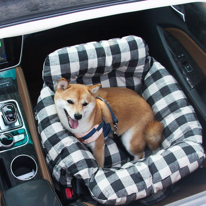 Hundeausflug Korbbett: Perfektes Korbbett für Hundeausflüge: Bietet Geborgenheit & Sicht beim Autofahren.