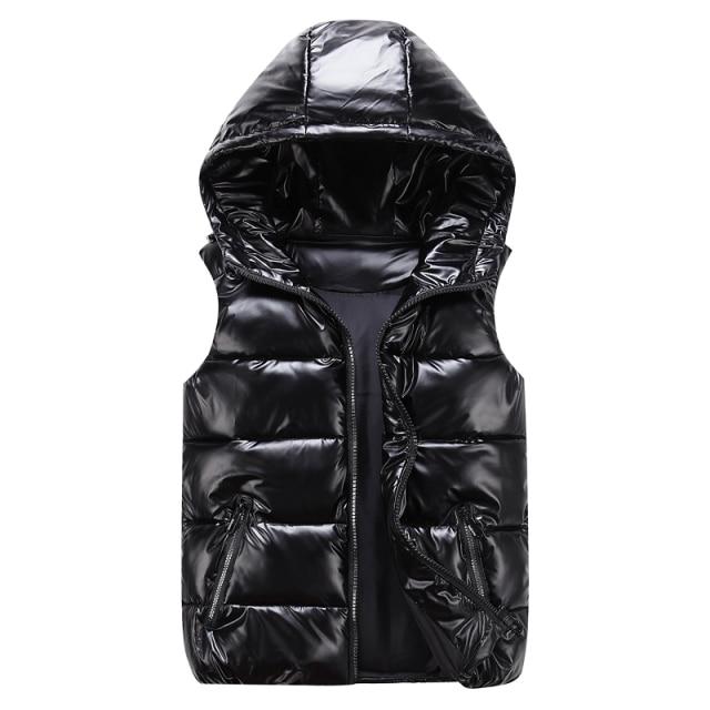 Unisex Steppweste mit Kapuze, warm & vielseitig. Perfekte Oberbekleidung für Herbst & Winter.