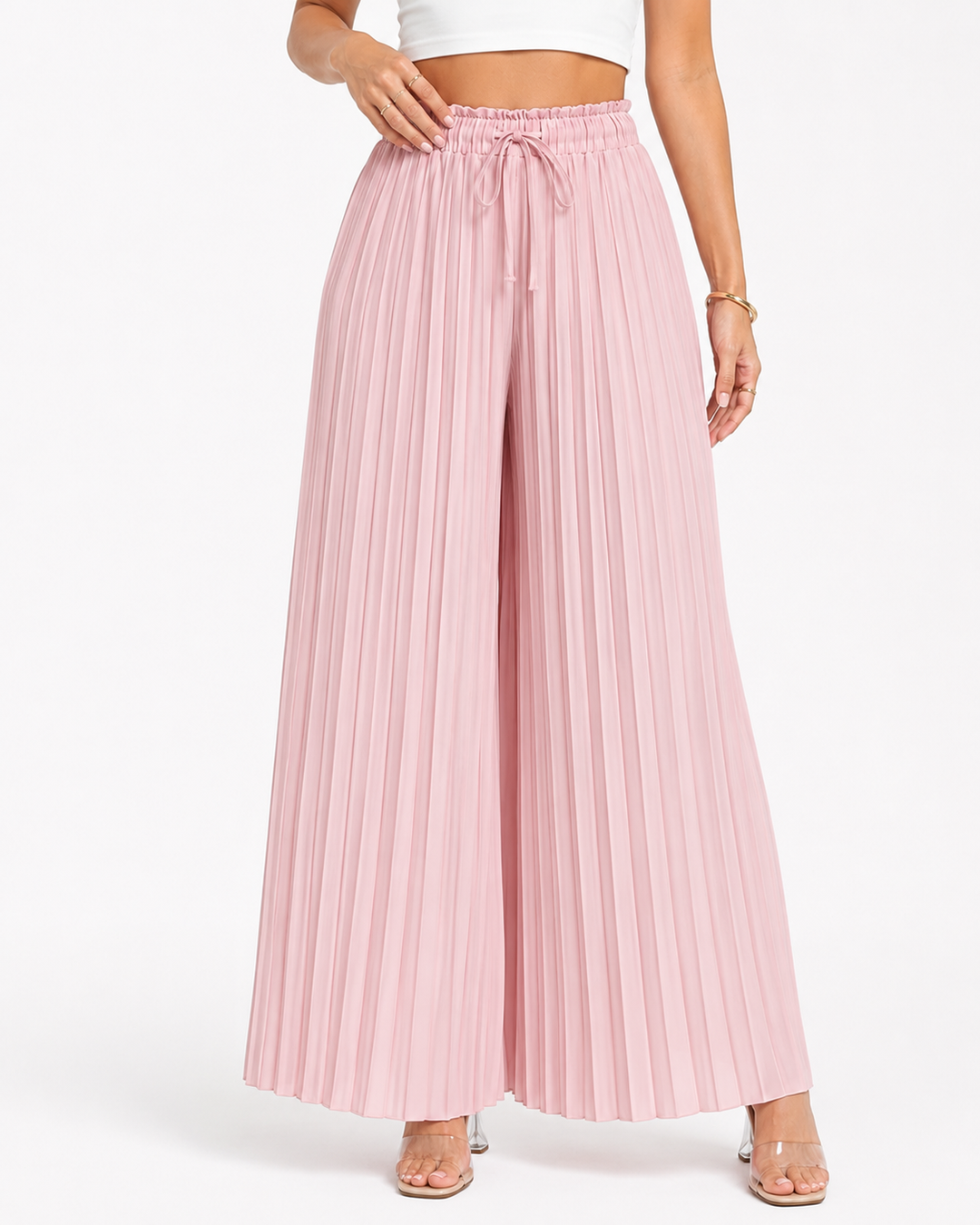 Komfortable Damen Sommerhose, plissiert und weit geschnitten. Ideal für entspannte Sommertage und Urlaubsoutfits.