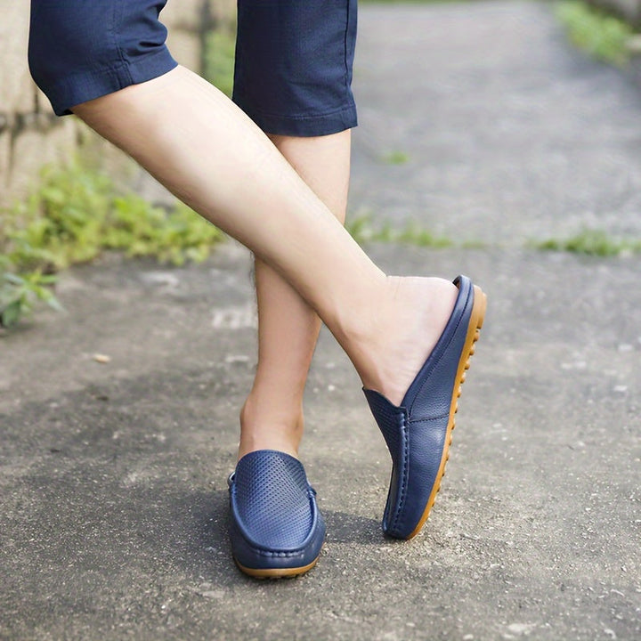 Rückenansicht der bequemen Herren Freizeitschuhe, Slip-On Slipper, in klassischem Design.