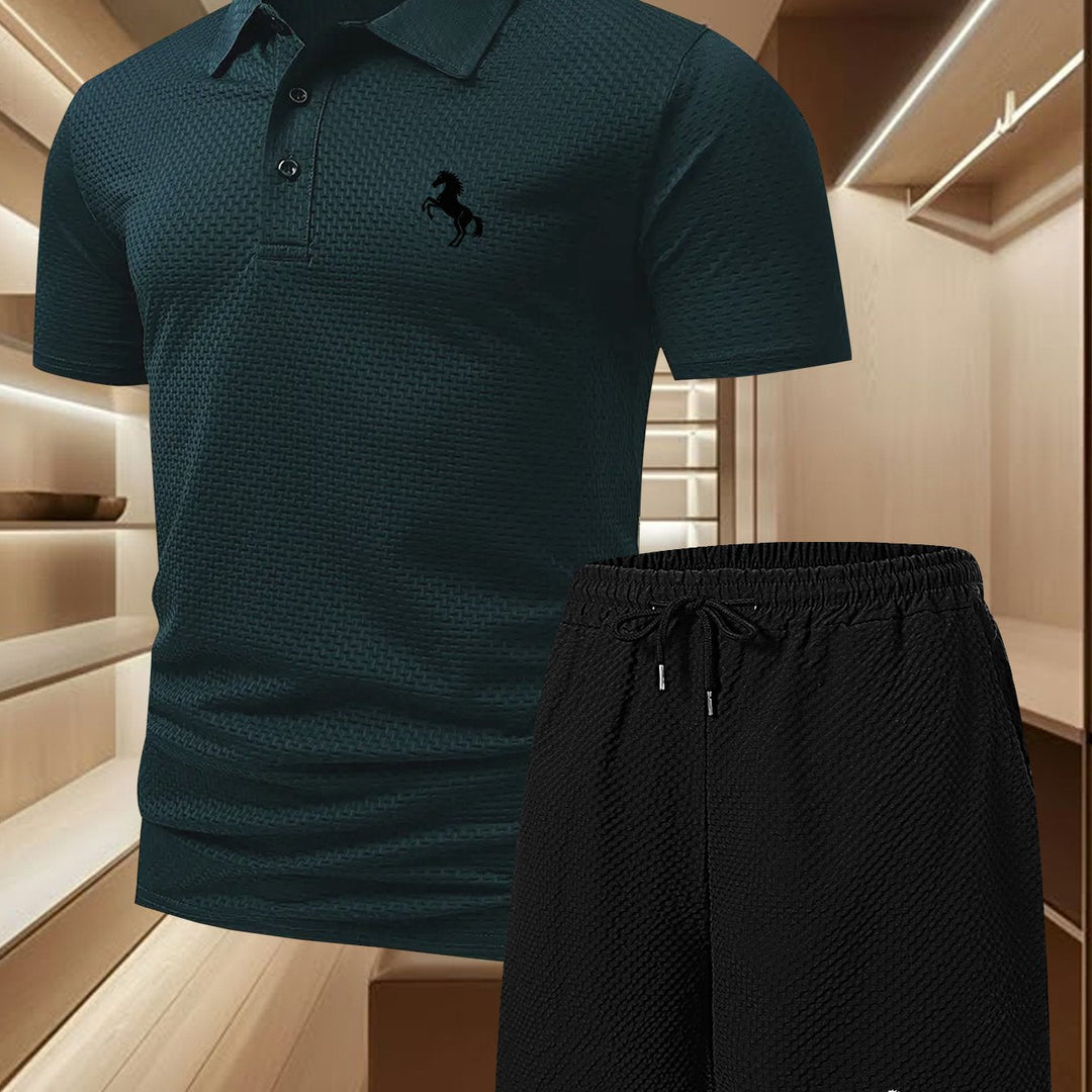 Kombinierbares Herren Polo Set: Kurzarm-Polo & Shorts, ideal aufeinander abgestimmt für moderne Freizeitlooks.