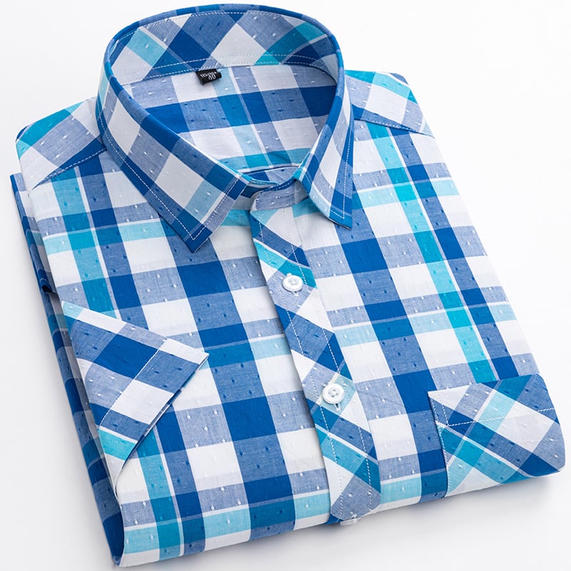 Vielseitiges Herren Kurzarmhemd, Karomuster, Knopfleiste. Bequem & modern für jede Gelegenheit.