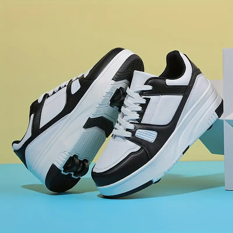 Vielseitige Kinder Schuhe: Mit abnehmbaren Rädern verwandeln sie sich von Rollschuhen zu normalen Freizeitschuhen.