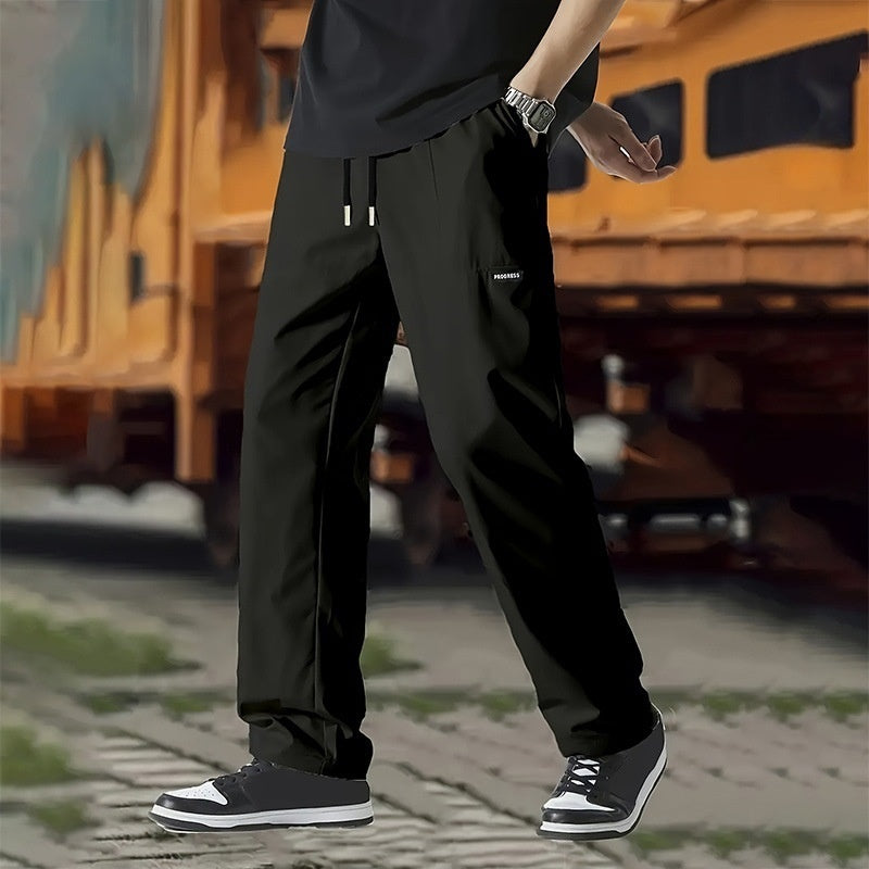 Herren Freizeithose mit geradem Schnitt und lockerer Passform für ultimativen Komfort und Stil.