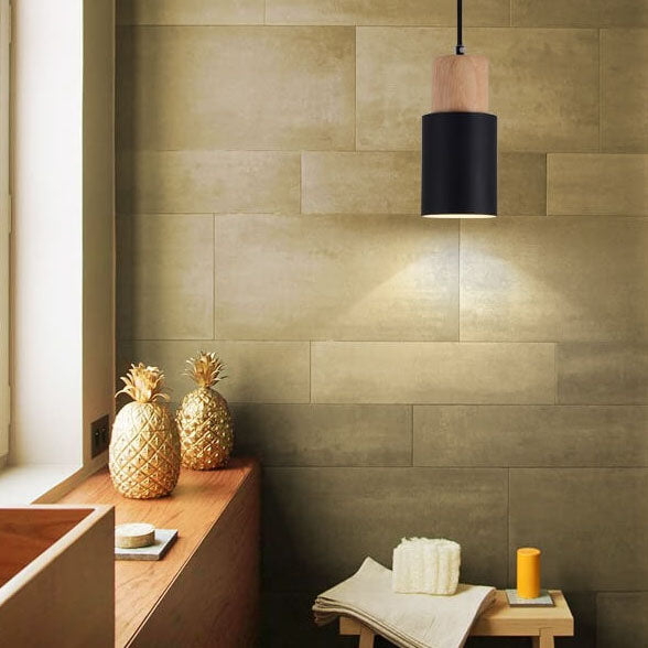 Moderne LED-Pendelleuchte, zylindrisches Design, skandinavisch & funktional im Wohnbereich.