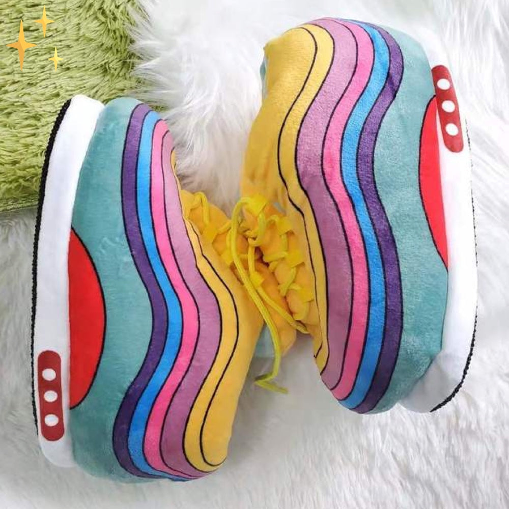 Stylische Unisex Hausschuhe im Oversized Sneaker-Design. Gemütlich, modern und perfekt für entspannte Stunden zuhause.