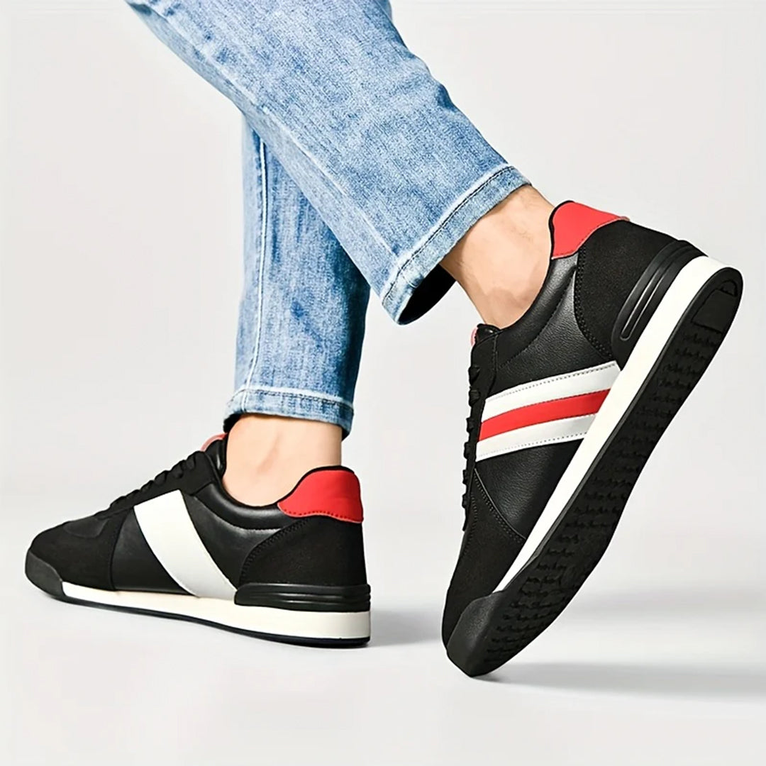 Hochwertige Herren-Sneaker mit Streifen-Design aus atmungsaktiven Materialien für besten Komfort.