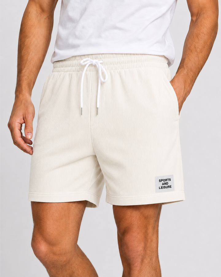 Entspannter Look mit leichten Herren Sommer Shorts und Kordelzug für den Alltag.