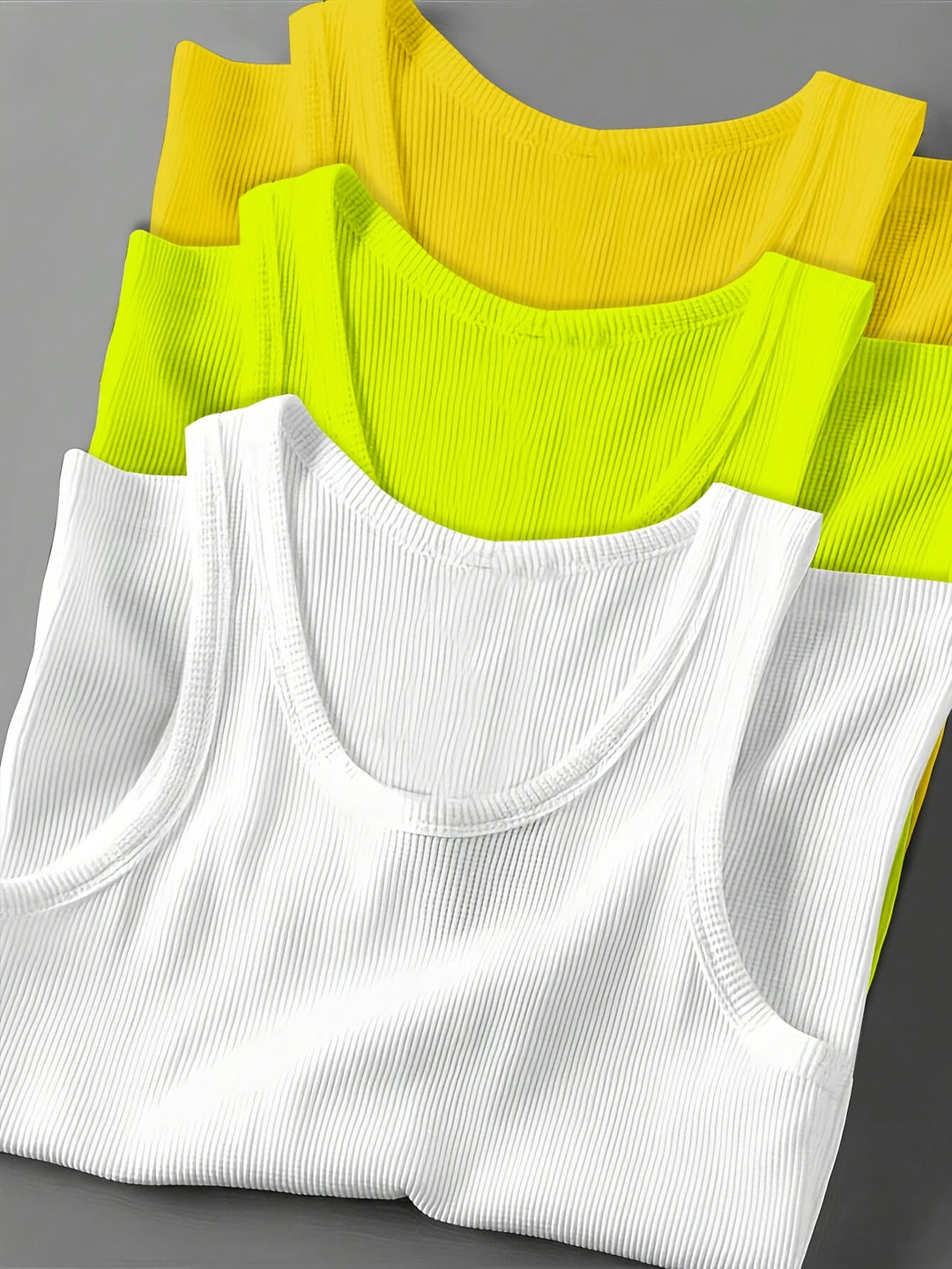 Aktives Herren Ripp-Tanktop Set, perfekt für Workout, Laufen oder entspannte Sommertage.
