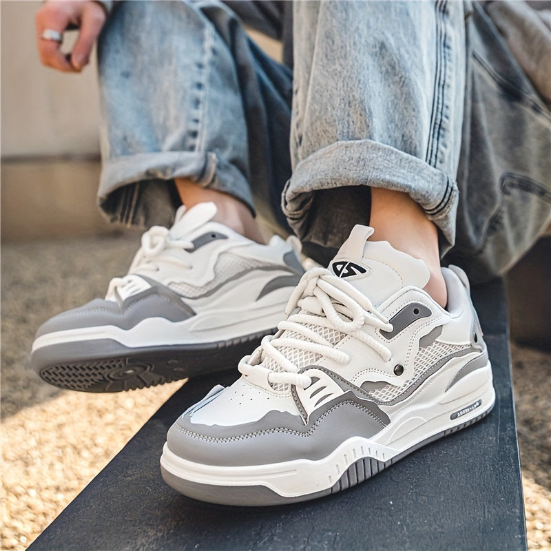 Trendschuh für Herren, Sneaker mit sportlicher Form und modernem Streetstyle-Flair, bequem und stilvoll.
