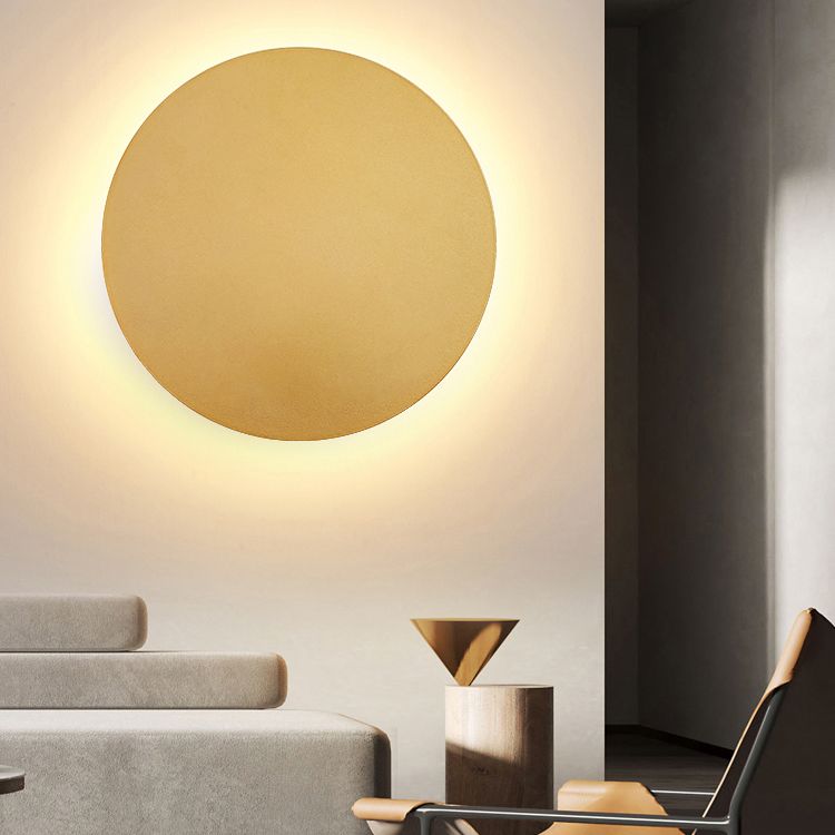 Moderne runde LED Wandleuchte aus Metall für Schlaf- & Wohnzimmer. Stilvolle Innenbeleuchtung.