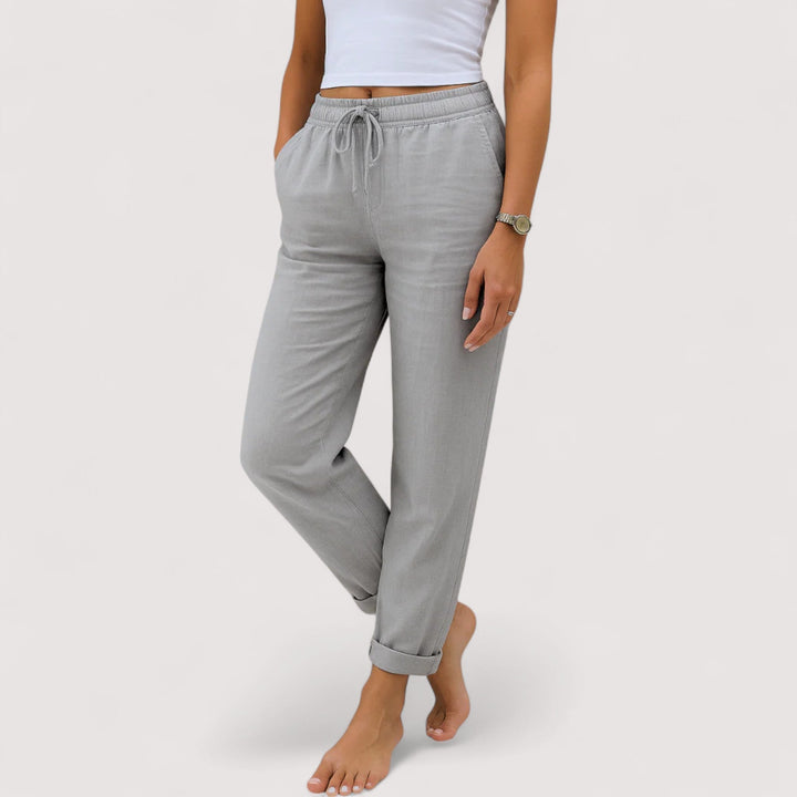 Damen Weite Hose für hohen Tragekomfort. Eine entspannte Casualhose mit hohem Bund, ideal für Sommer und Freizeit.