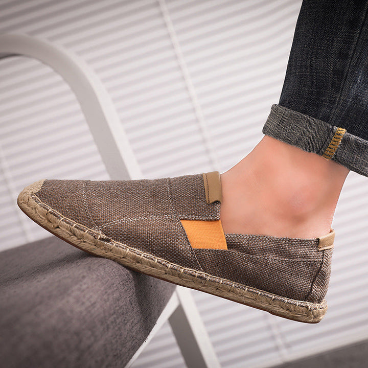 Komfortable Herren Espadrilles Slipper; bequeme Freizeitschuhe für entspannte Sommertage.