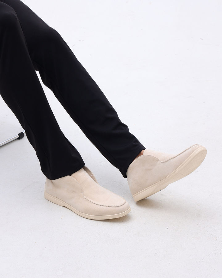 Edle Herren Slipper; stilvolle Loafer für anspruchsvolle Outfits, ideal für Business & Alltag.