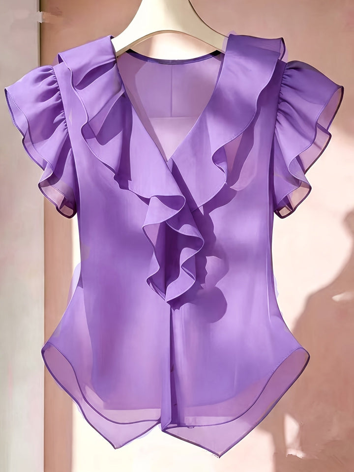 Modische Damenbluse rosa mit V-Ausschnitt & Volantärmeln, Business-Casual Outfit.