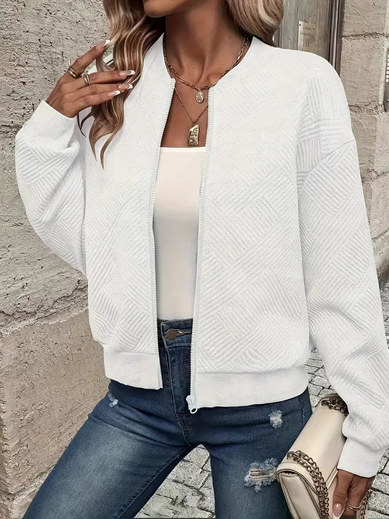 Elegante Damen Strickjacke, Reißverschluss, strukturiert. Chic & casual für Büro oder Freizeit.