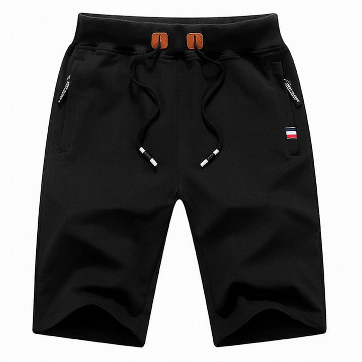 Locker sitzende, moderne Herren Kurze Hose für den Sommer. Perfekte Freizeithose mit bequemem Schnitt.