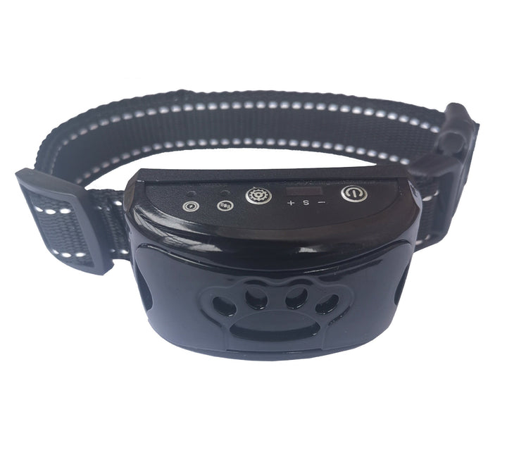 Detailansicht des wiederaufladbaren Anti-Bell Moduls mit Vibrationsfunktion für humane Hundeerziehung.