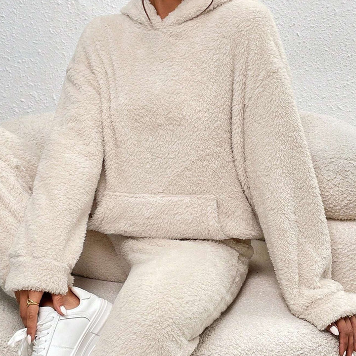 Damen Teddy-Hausanzug mit Kapuze, ultra-komfortable Loungewear für gemütliche Stunden zu Hause.