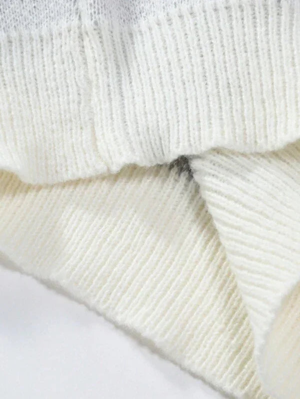 Oversize Herrenpullover mit winterlichem Muster. Moderner Rundhals-Strick für stilvolle Herrenmode.