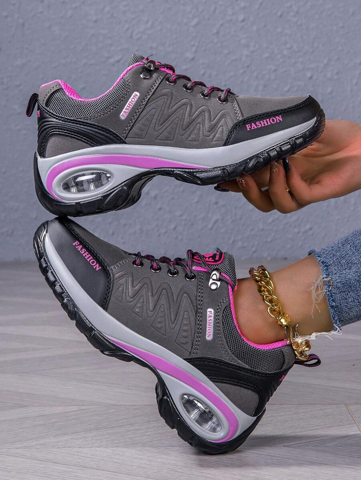 Damen Wanderschuh Sonnentritt Terrain. Komfortabler & stabiler Trekkingschuh für Outdoor-Aktivitäten.