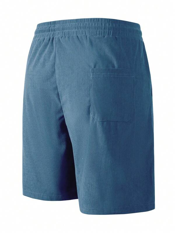 Leichte Herren Sommer Shorts, atmungsaktiv und bequem für heiße Tage am Strand.
