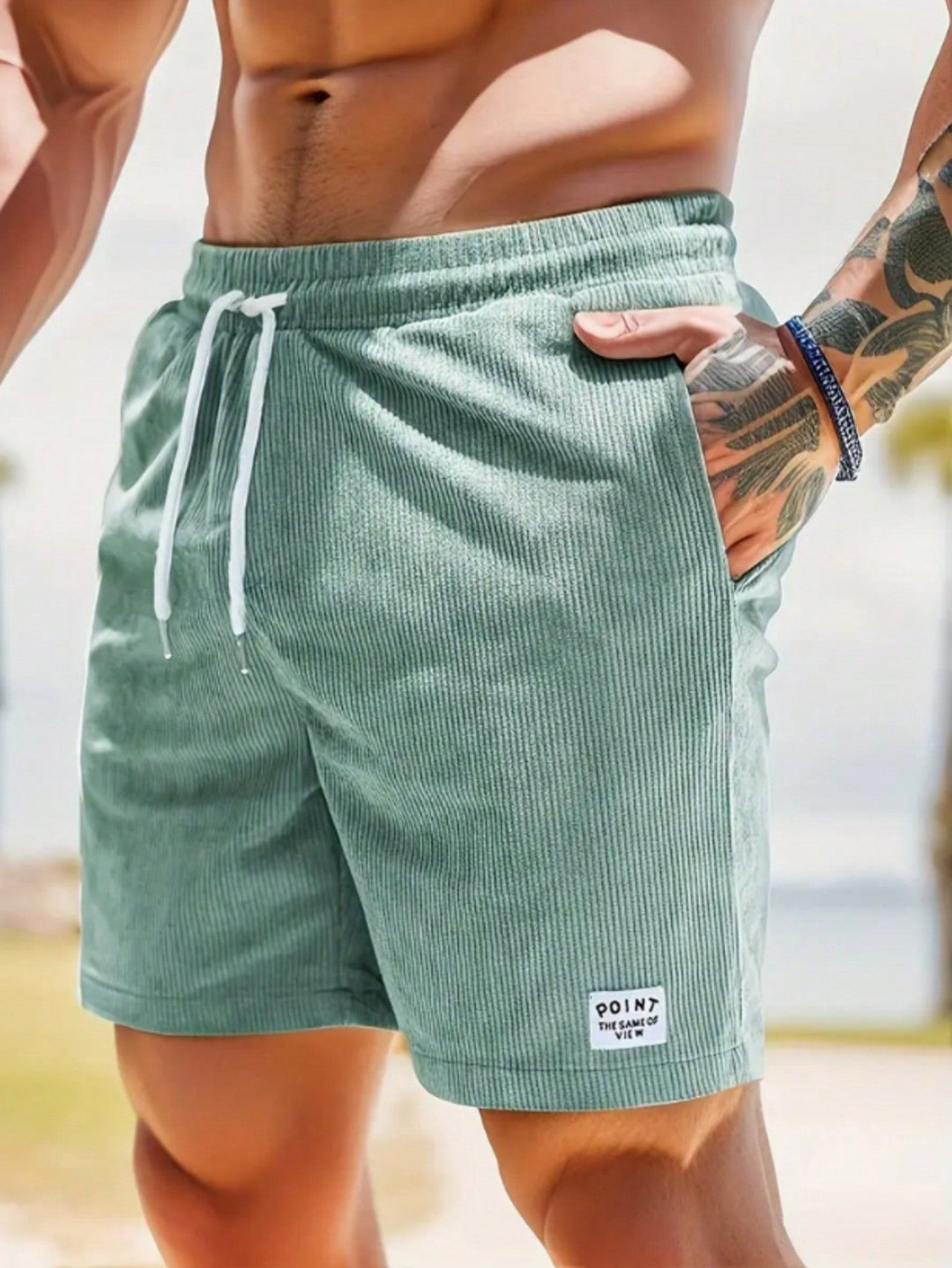Moderne Herren Shorts, lässiger Stil mit Kordelzug, perfekt für eine stilvolle Sommergarderobe.