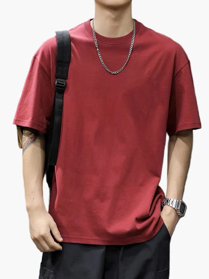 Klassisches Herren T-Shirt in Basic-Ausführung, kurzärmelig, Rundhals, ein Muss für jede Männermode.