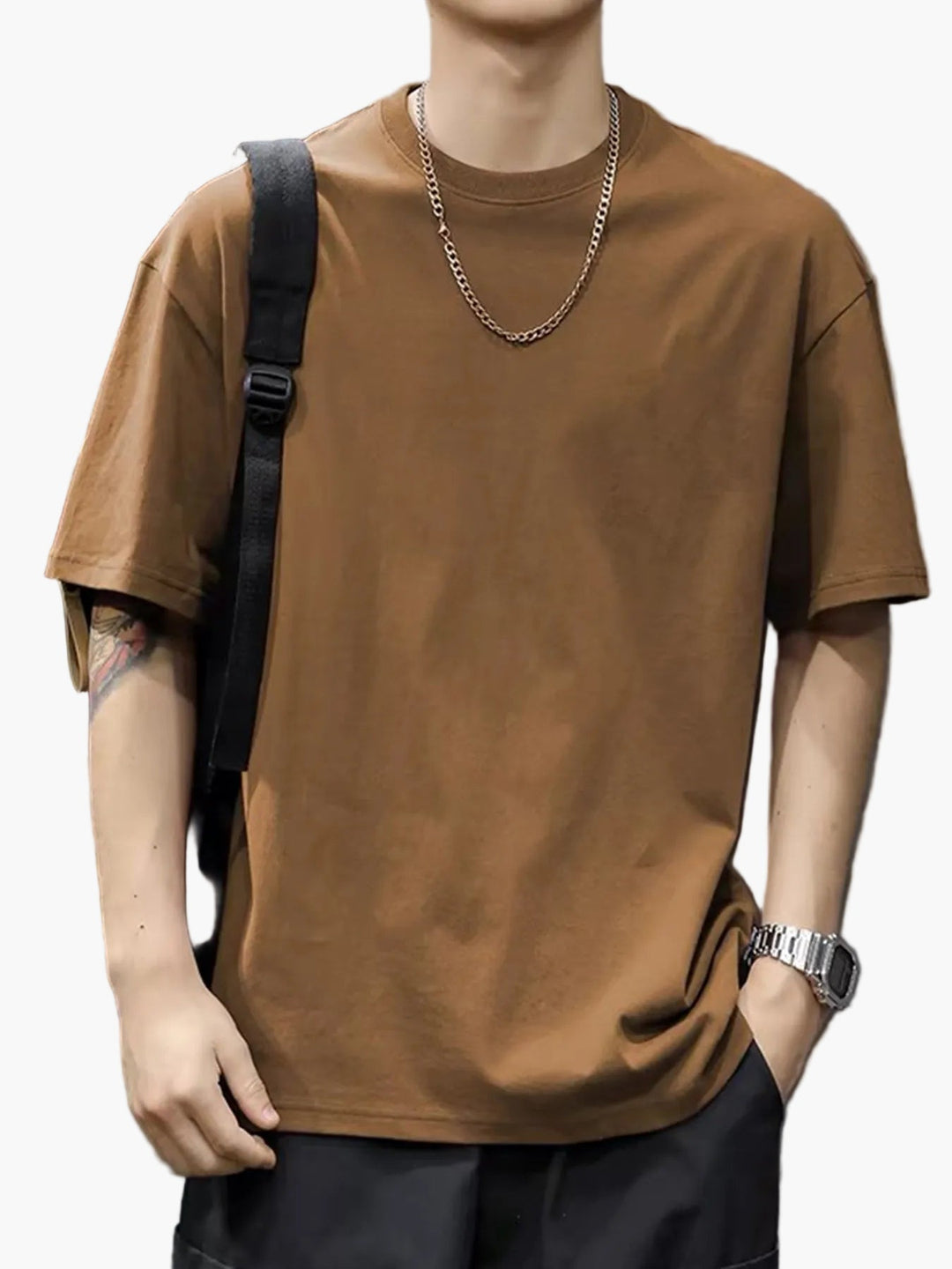 Stylisches Herren Kurzarmshirt für den modernen Streetwear Stil, ideal für lässige Freizeitmode.