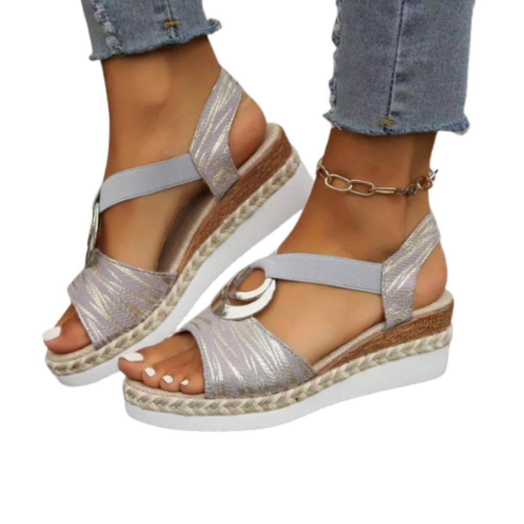 Stylische orthopädische Komfort-Sandalen Clarissa für Damen. Ideal als bequeme Alltagsschuhe im Sommer.