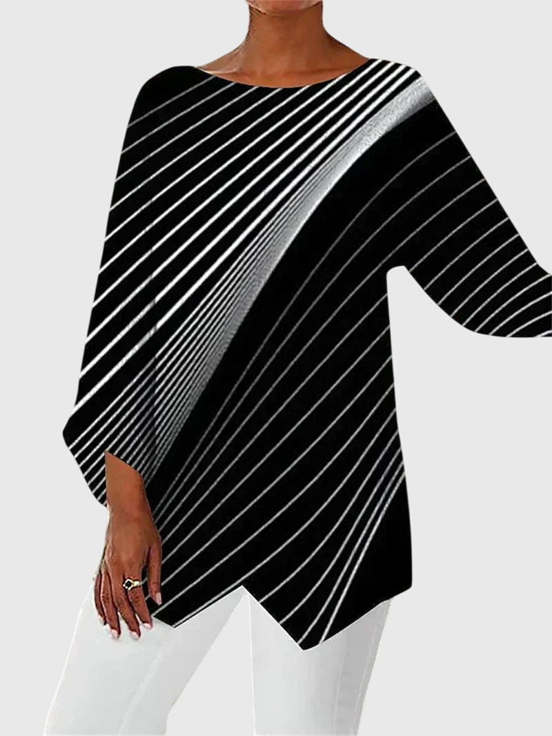 Bequemes Damen Oberteil mit einzigartigem Schmetterlingsmuster. Ideal für einen entspannten, aber stilvollen Freizeit-Look.