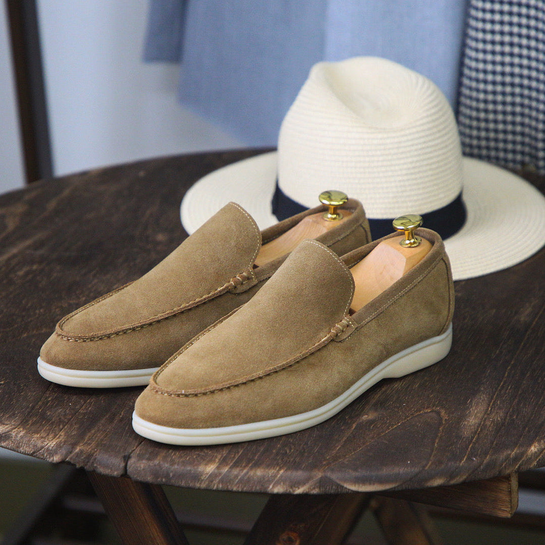 Klassische graue Herren Slip-On Slipper, vielseitige Freizeitschuhe für entspannte Tage.