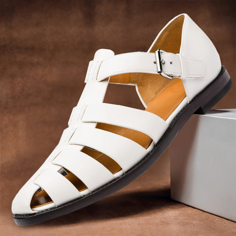 Bequeme Herren Ledersandalen Milan in Braun, mit rutschfester Sohle und verstellbaren Riemen für sicheren Halt im Sommer.