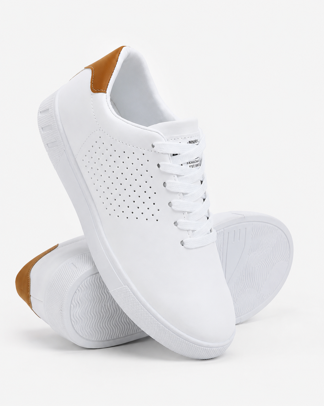 Zeitlose weiße Herren Casual-Sneakers, komfortable Schnürschuhe für entspannte Tage und modernen Streetwear-Look.