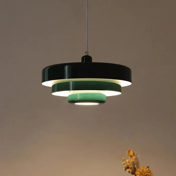 Vintage LED Hängeleuchte TimelessGlow; elegantes Design für stilvolle Wohnräume und Beleuchtung.