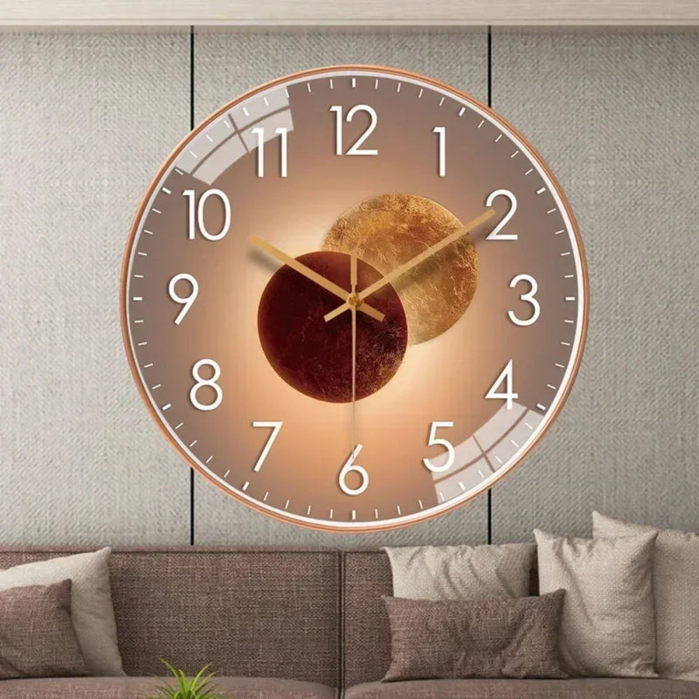Digitale Wanduhr mit klarer, gut lesbarer Anzeige, minimalistisch designt, passend für jedes Zuhause.