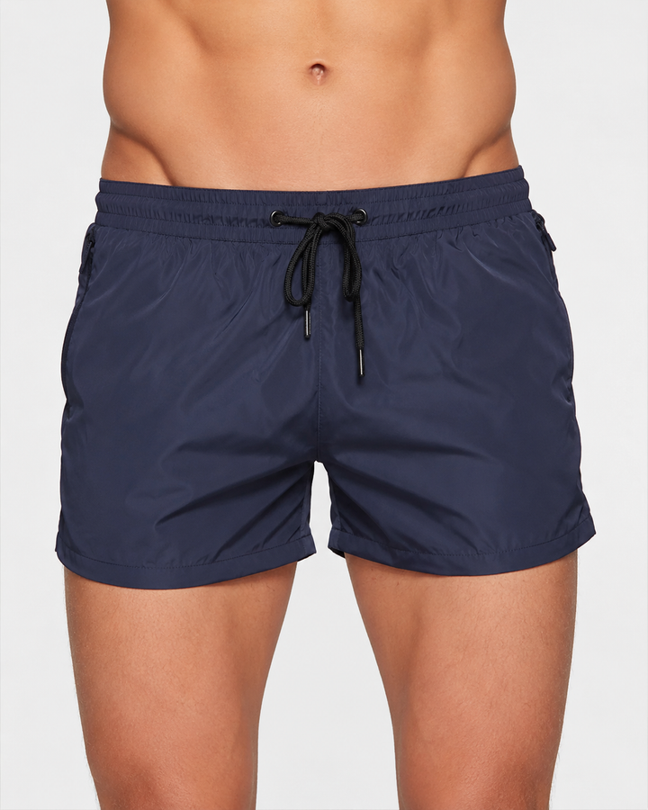 Leichte, bequeme Herren Strandshorts für Sport, Freizeit & Urlaub. Ideal als Sommerkleidung für Männer.