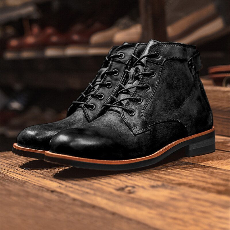 Orthopädische Herren Komfort Stiefel in Schwarz, ideal für Alltag und ganztägigen Tragekomfort.