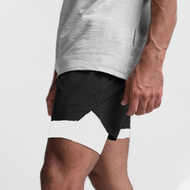 Komfortable, atmungsaktive Herren 2-in-1 Sportshorts für intensives Training und Laufen im Sommer.