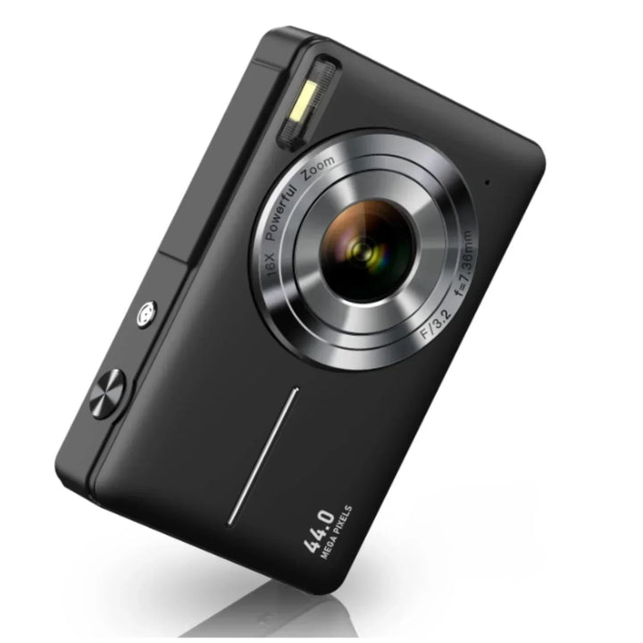 Stilvolle Retro Digitalkamera für hochwertige digitale Fotos mit nostalgischem Charme der 2000er.