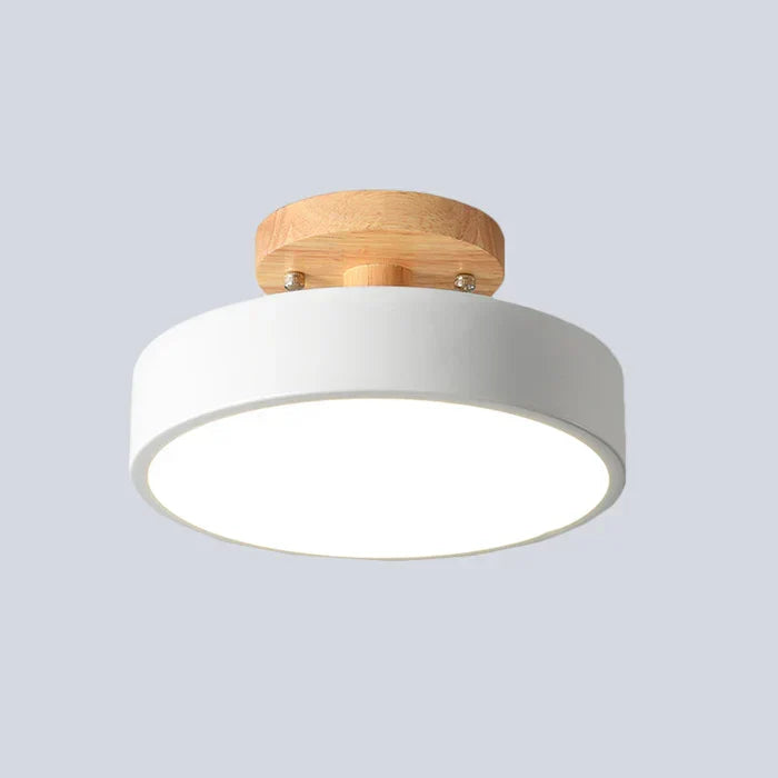 Skandinavische LED Deckenleuchte für Wohnzimmer, modern und minimalistisch. Energieeffiziente Innenbeleuchtung.