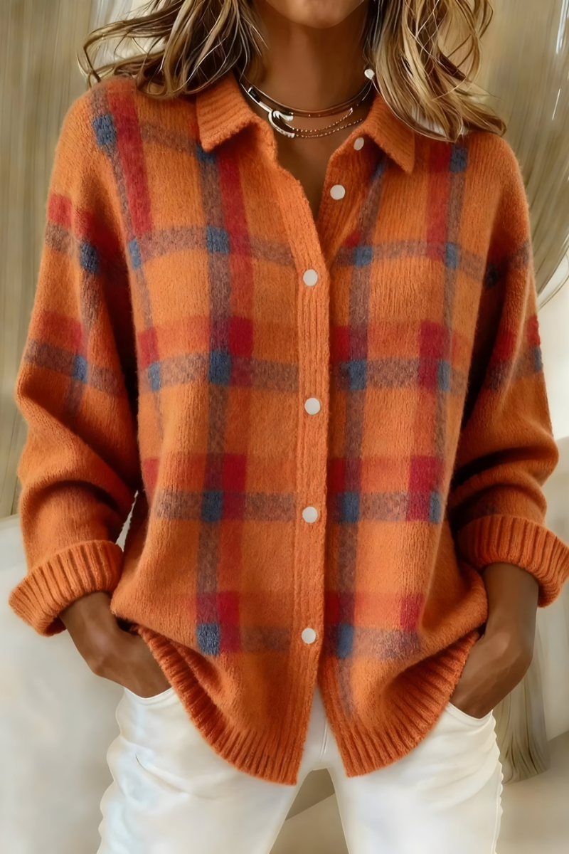Eleganter Damen Karomuster Cardigan, gestrickt für Komfort und stilvolle Herbstlooks.