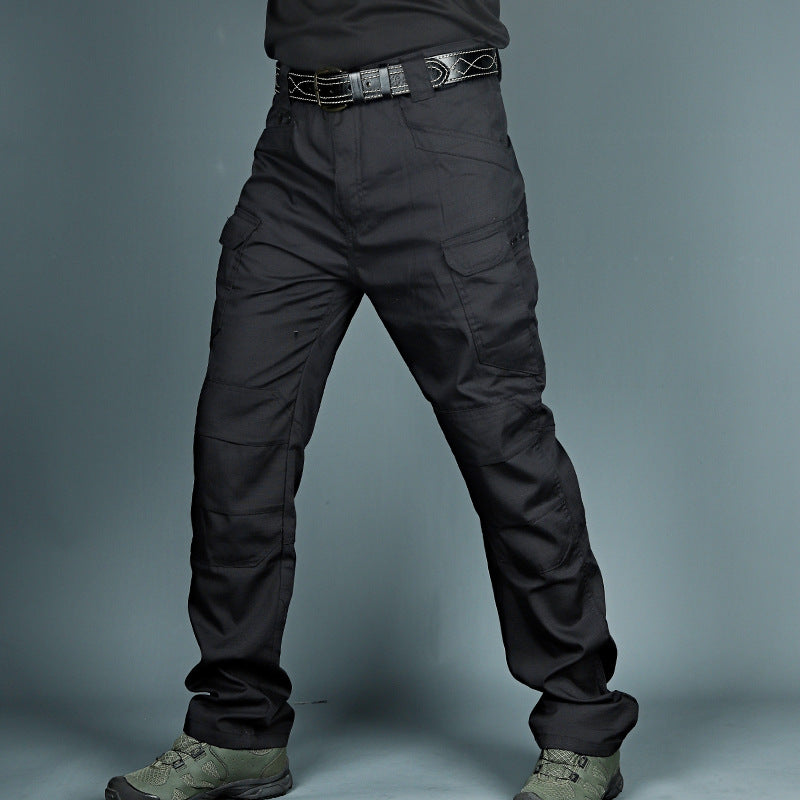Strapazierfähige Herrenhose in Tarnmuster-Optik. Ideal als Arbeits- oder Freizeithose für alle Jahreszeiten.