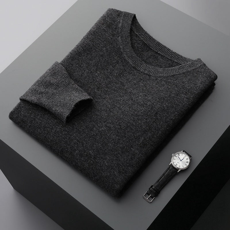 Hochwertiger Herren Rundhals-Pullover, langärmlig, ideal für Komfort und Wärme an kalten Wintertagen.