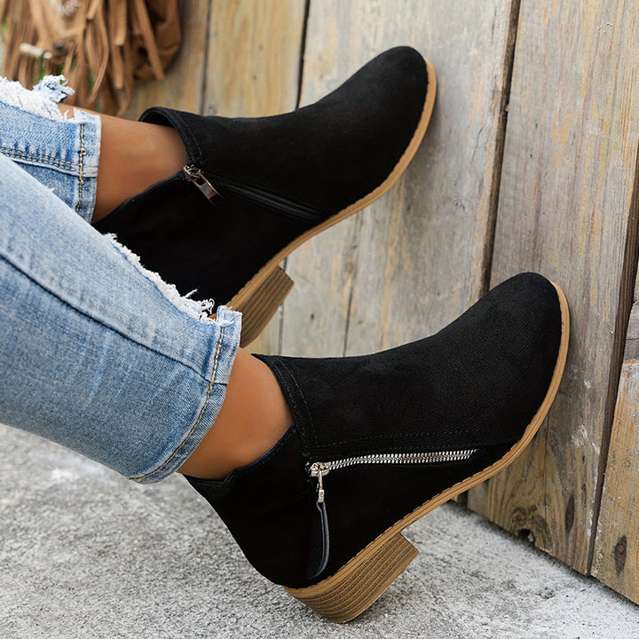 Trendige Fashion Boots für Damen: Orthopädische Stiefeletten, die Stil & gesunde Füße vereinen.