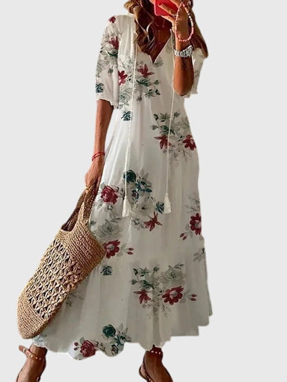 Sommerliches Damenkleid im Boho-Stil: Bequemes Freizeitkleid mit Vintage-Flair für entspannte Tage.