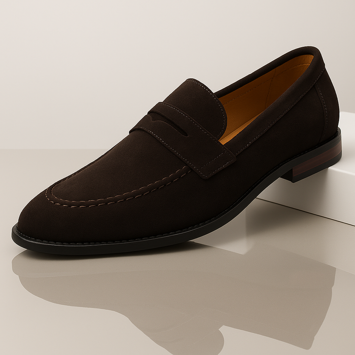 Hochwertige Leder-Loafer für Herren, bequeme Freizeitschuhe mit ergonomischem Design für optimalen Tragekomfort.