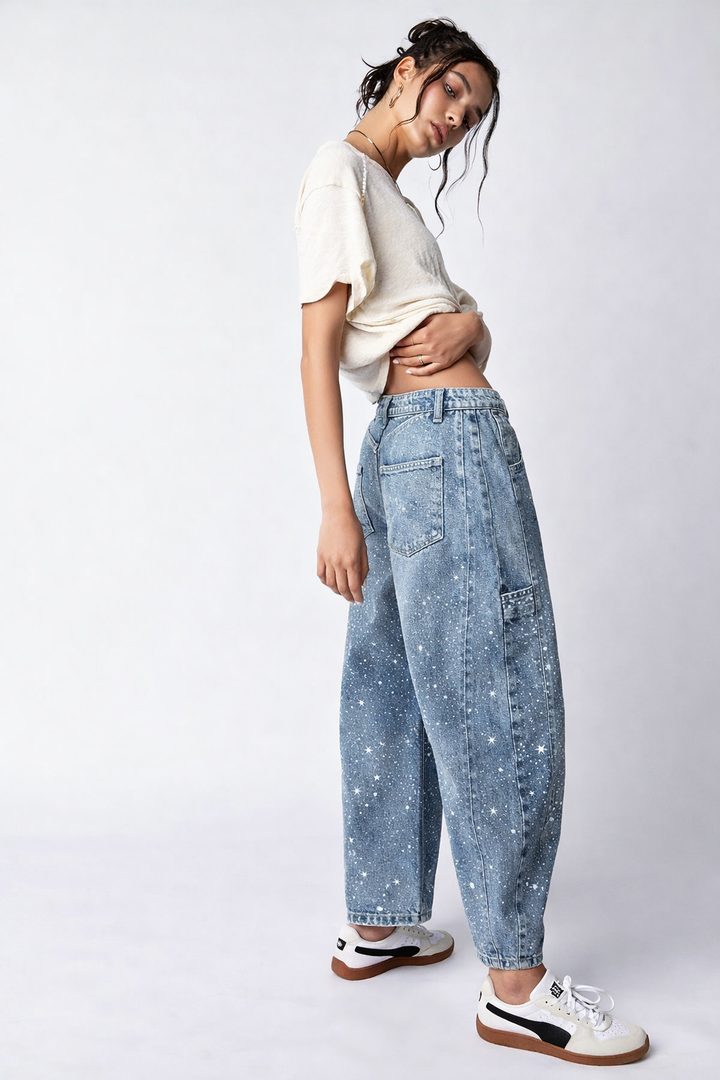 Bequeme Damen Balloon Fit Jeans mit einzigartigen Tischlerdetails, Loose Fit und hohem Tragekomfort, auch in großen Größen.