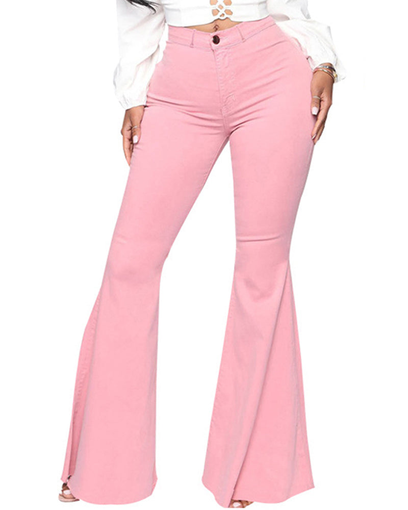 Detailaufnahme der mehrfarbigen Damen Flare Jeans. Elastisches Stretchmaterial mit hoher Taille.